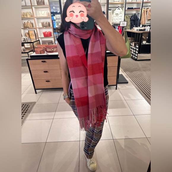 NWT Coach Outlet Check Print Extra Long Muffler in bold red - Picture 4 of 8